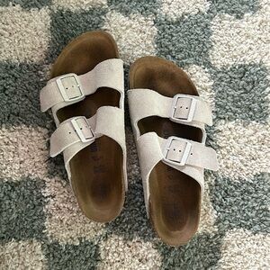 Birkenstock- soft footbed- size 39 (W’s 8-8.5) Off white/grey- regular/wide